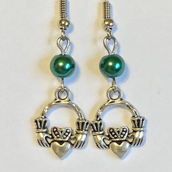 Claddagh Earrings Silver Plated Irish Celtic St Patricks Day Green Glass Pearl - Picture 6 of 9